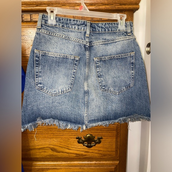 Size 6 - Picture 3 of 3